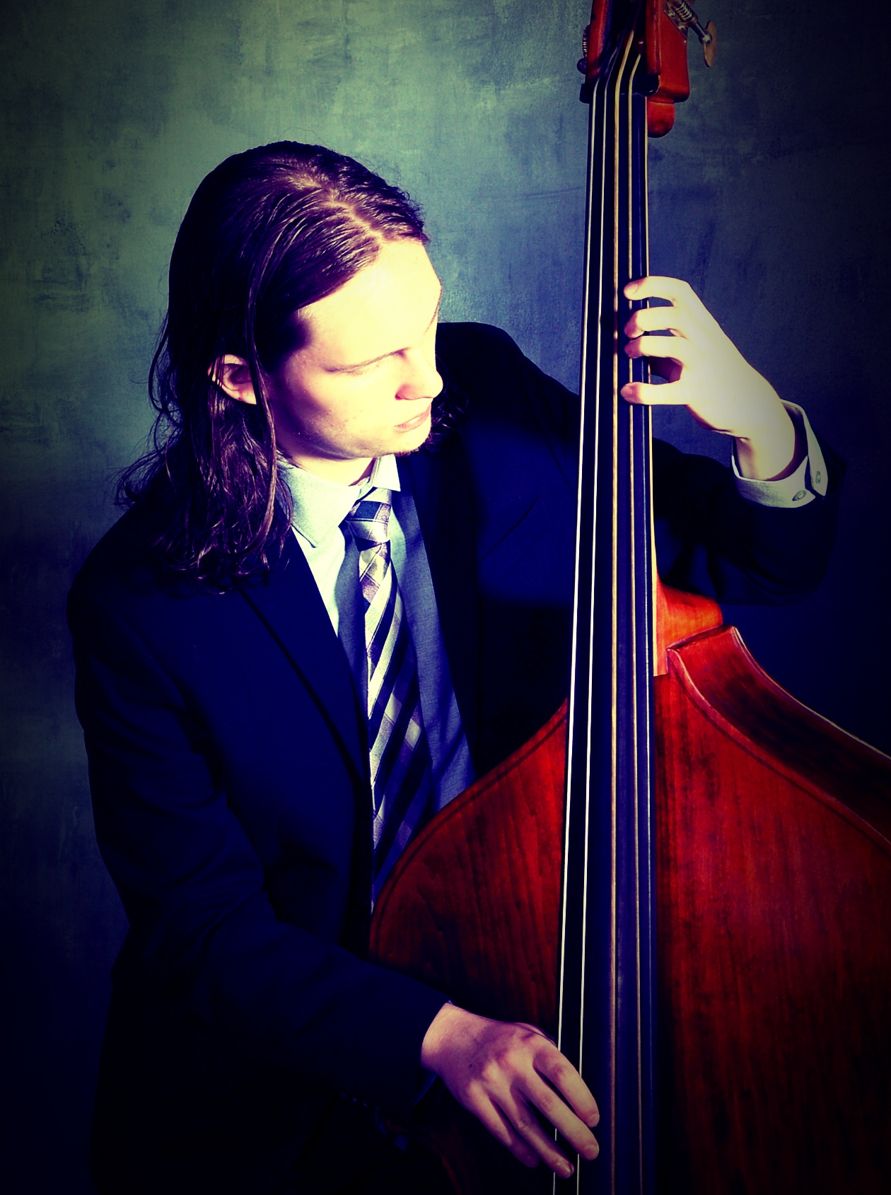 Charlie DeGrove, Bass
